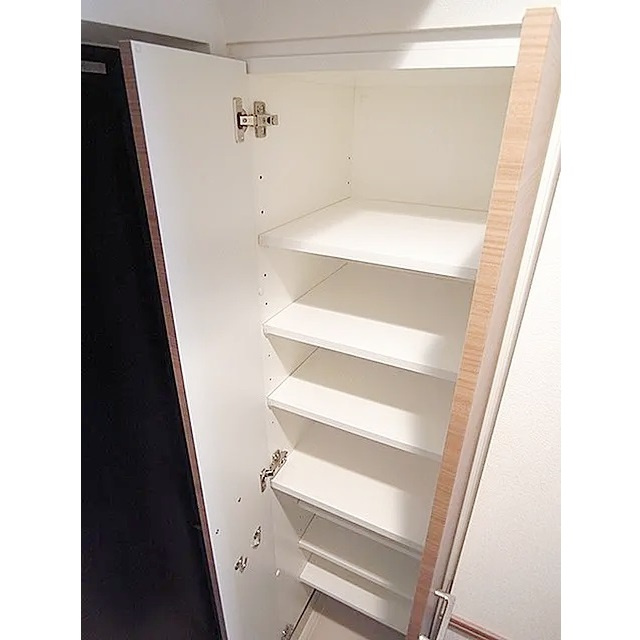 コンシェリア大森withの内装|明るい色調の室内です