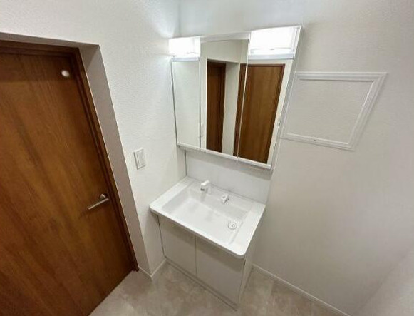 RKB別府マンション1号棟の独立洗面台