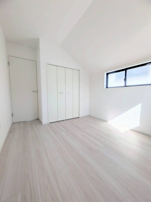 【洋室】 | 天白区土原１丁目新築戸建て | キャンペーン対象物件です♪詳細は弊社ホームページもしくはスタッフまでお気軽にお問合せ下さいませ♪ お役に立てる自信があります♪