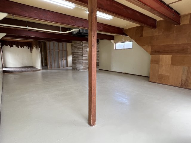 本間ビルの内装