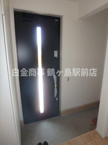 鶴ヶ島市上新田新築戸建の玄関|同現場物件１号棟