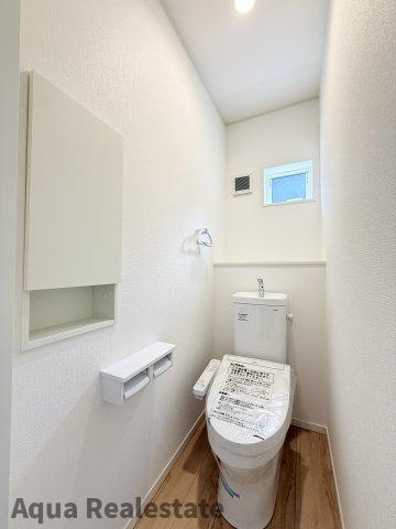 丸亀市津森町の新築一戸建のトイレ|コンパクトで使いやすいトイレです