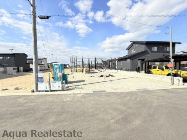 丸亀市津森町の新築一戸建の居間・リビング|おしゃれなリビングです　※同仕様モデルハウス写真