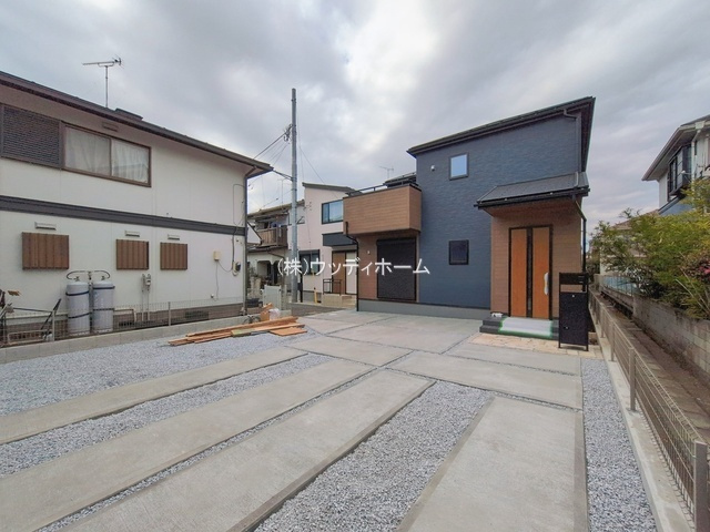 越谷市上間久里2期　新築一戸建ての外観