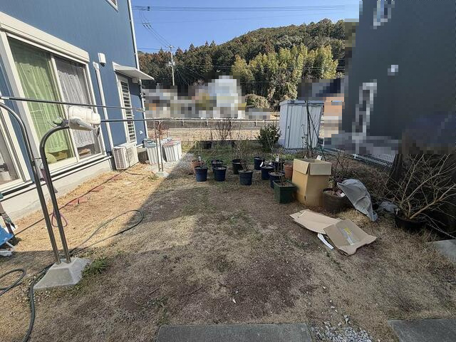 香南市野市大谷　中古戸建ての庭