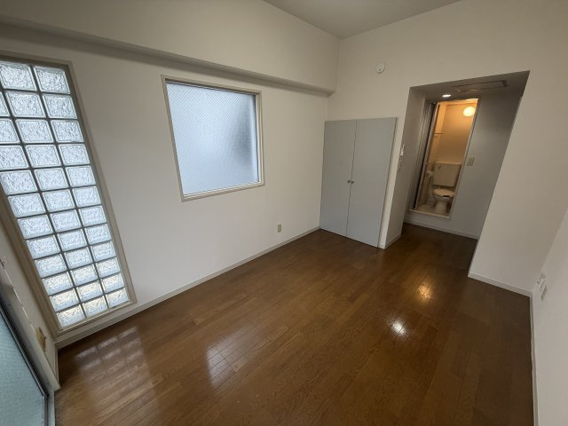 Fitsビル段原南の洋室