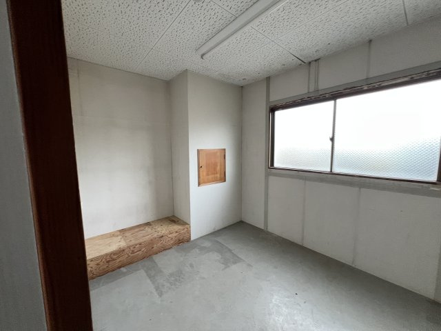 津山市　河辺　3階建店舗ビル　のその他|２階倉庫