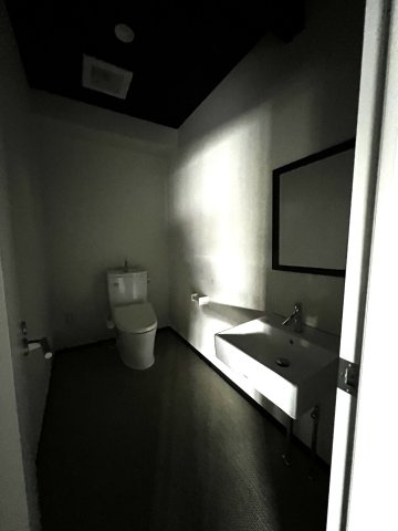 津山市　河辺　3階建店舗ビル　のトイレ|２階トイレ