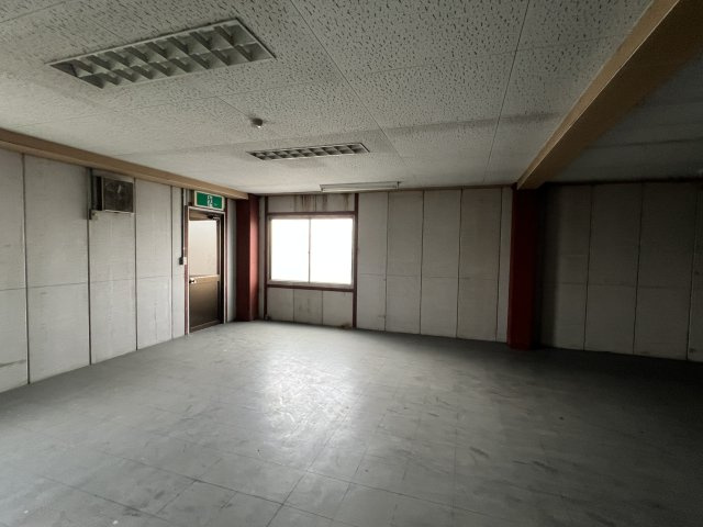 津山市　河辺　3階建店舗ビル　のその他|３階倉庫