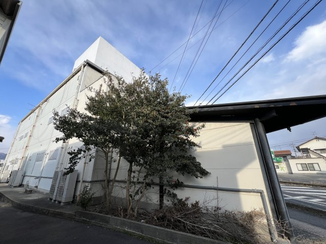 津山市　河辺　3階建店舗ビル　の外観