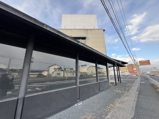 津山市　河辺　3階建店舗ビル　の外観