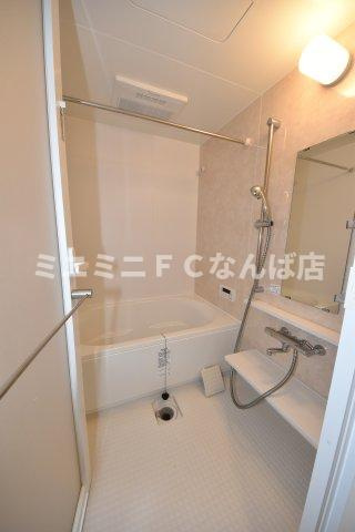 ラフィット松屋町の浴室