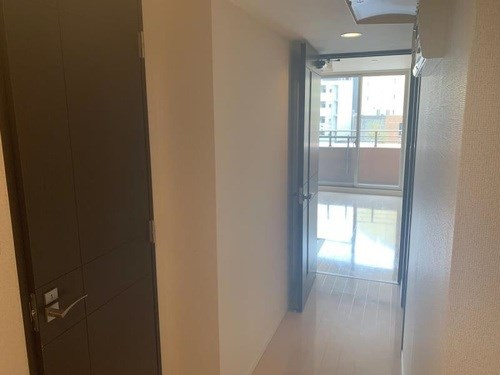 ベレーサ鶴舞公園の玄関