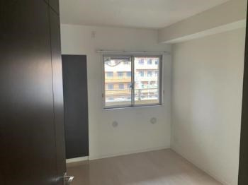 ベレーサ鶴舞公園の寝室