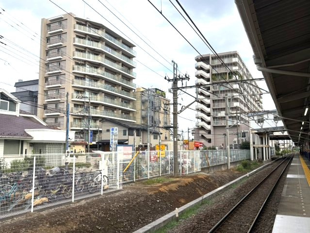 アンビシャスみずほ台の周辺|６時～２５時まで営業していますので、出勤前や帰宅時に立ち寄れるスーパーがあります。