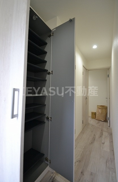 アメニティ庚午のエントランス