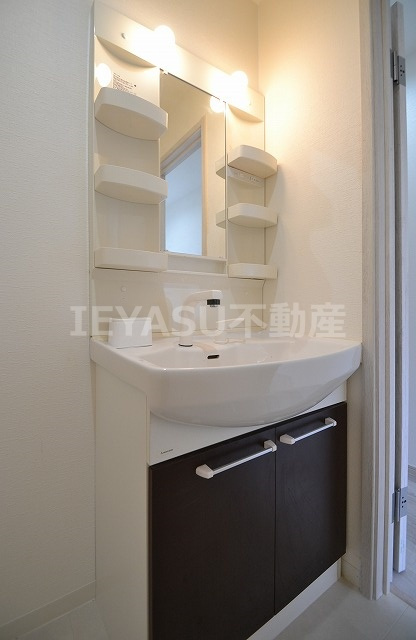 アメニティ庚午の洗面所