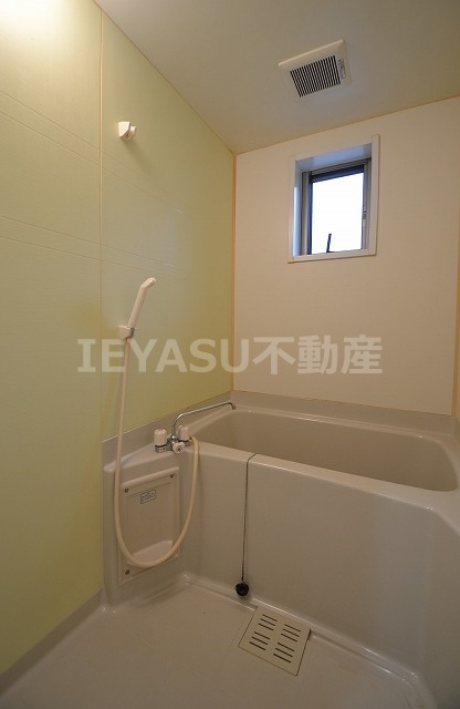 アメニティ庚午の浴室