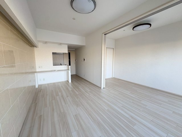 プレジオ八戸ノ里の居間・リビング