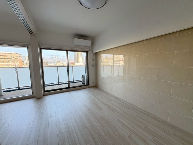 プレジオ八戸ノ里の居間・リビング