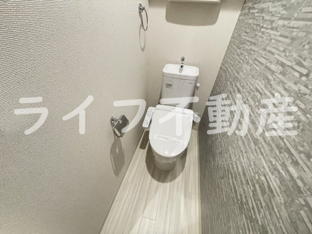 フジパレス岩田町サウスのトイレ|落ち着いた色調のトイレです