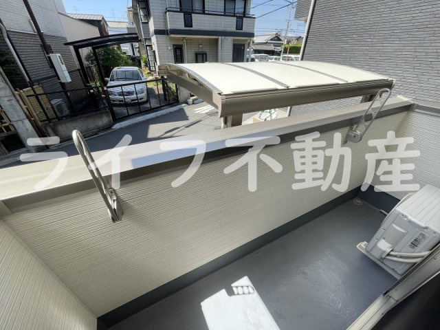 フジパレス岩田町サウスのバルコニー|バルコニーからの眺めを楽しみながら食事をしませんか