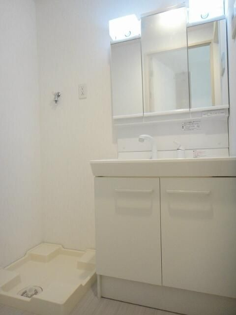 サンフライトの独立洗面台