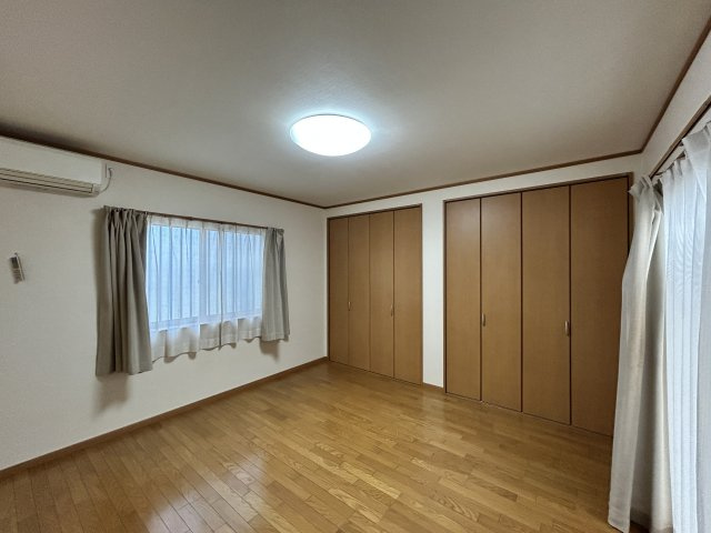 本郷２丁目　中古戸建の洋室