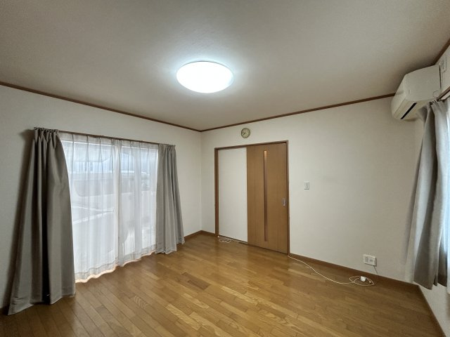 本郷２丁目　中古戸建の洋室