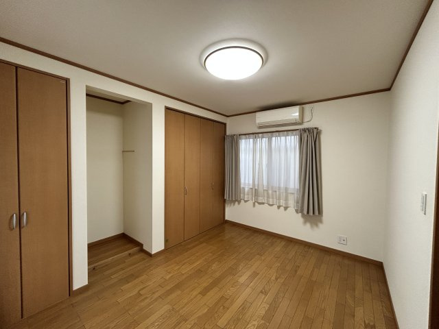 本郷２丁目　中古戸建の洋室