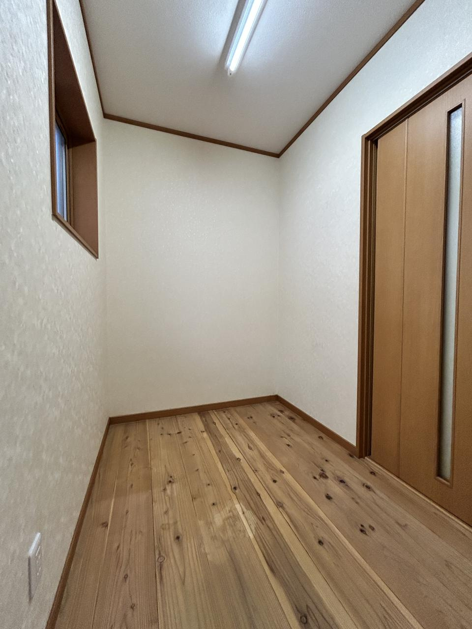 本郷２丁目　中古戸建の洋室