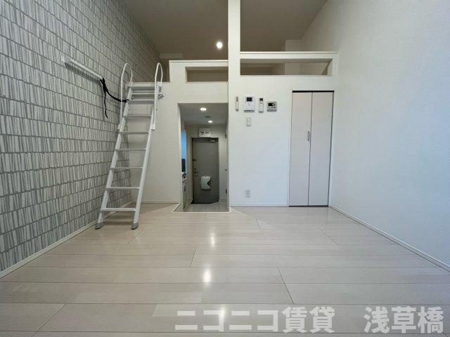 Bloom北千住 の居間・リビング