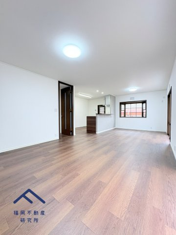 筑紫野市光が丘３丁目　戸建ての居間・リビング