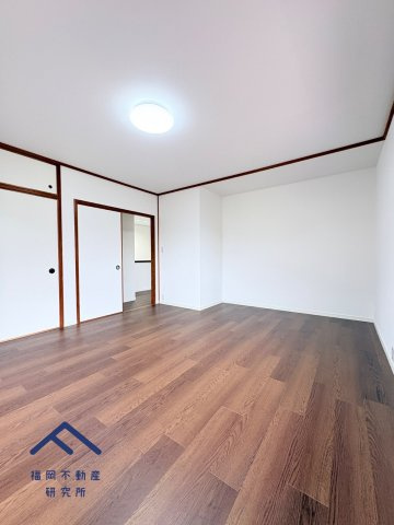 筑紫野市光が丘３丁目　戸建ての洋室