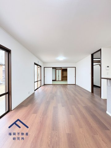 筑紫野市光が丘３丁目　戸建ての居間・リビング