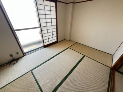 【和室】 | シャトー77 | 和室ではごろりと寝転がって寛げます♪