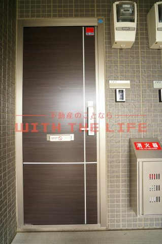 シュトラール【キャッシュバック対象】の玄関|ゆったりとした玄関です
