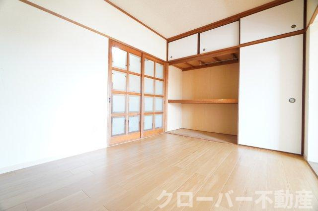 美和ハイツの居間・リビング