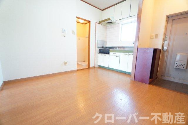 美和ハイツの居間・リビング