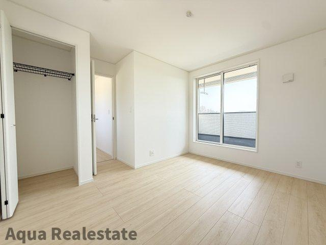 高松市前田西町の新築一戸建の独立洗面台|独立洗面台で身支度をすべて済ませてしまいましょう