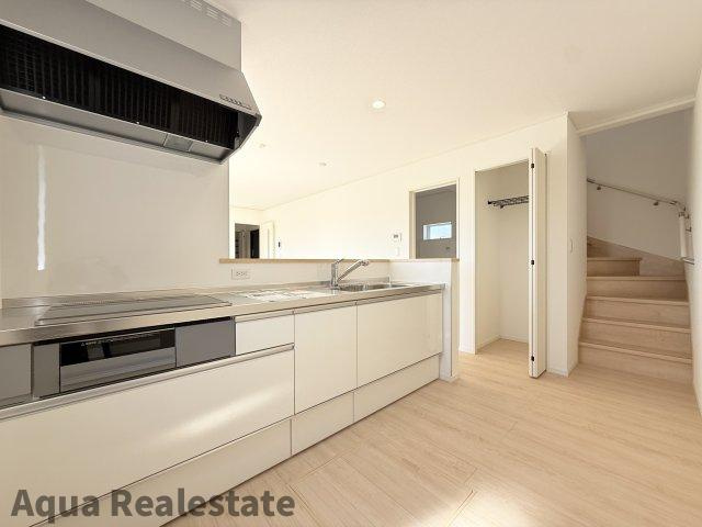 高松市前田西町の新築一戸建のキッチン|きれいなキッチンです