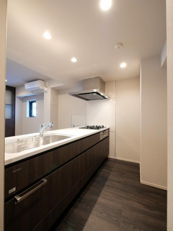 千代田区西神田２丁目の賃貸マンション