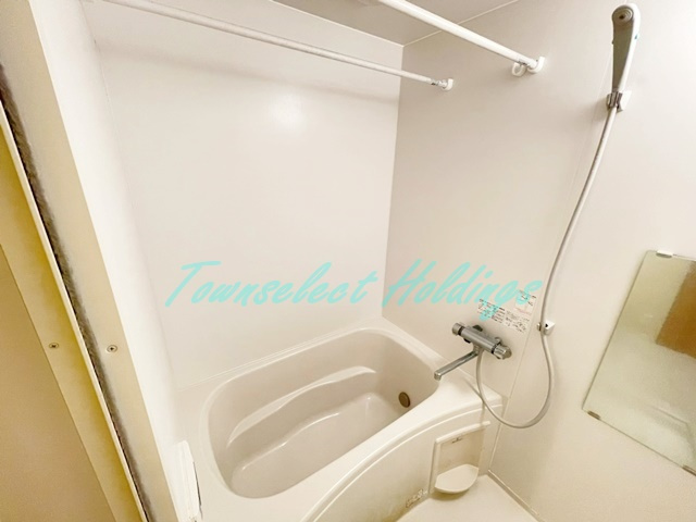 ルミエール　ブランの浴室|清潔感のあるお風呂です♪