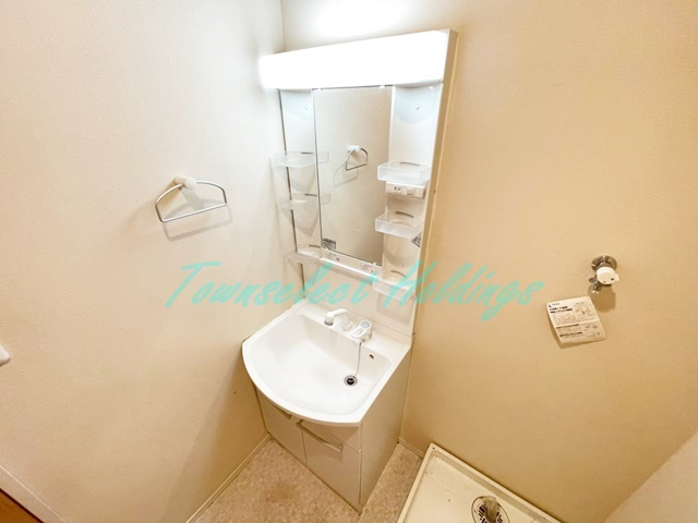 ルミエール　ブランの洗面所|明るい洗面所です