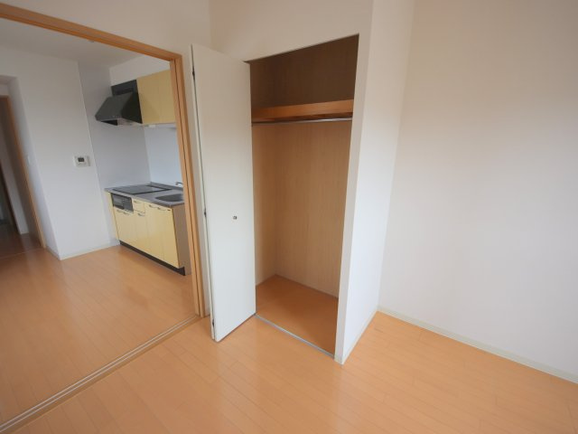 生駒市西松ケ丘の賃貸マンションの収納