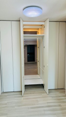 ブランシエラ岡山の居間・リビング|可動式のクローゼットで、洋室の広さを変えることが出来ます