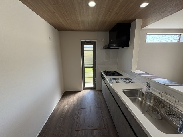 GL南城市玉城百名3期-2号棟　＼☆ご成約時 キャッシュバック☆／のキッチン|お料理しやすいキッチンです