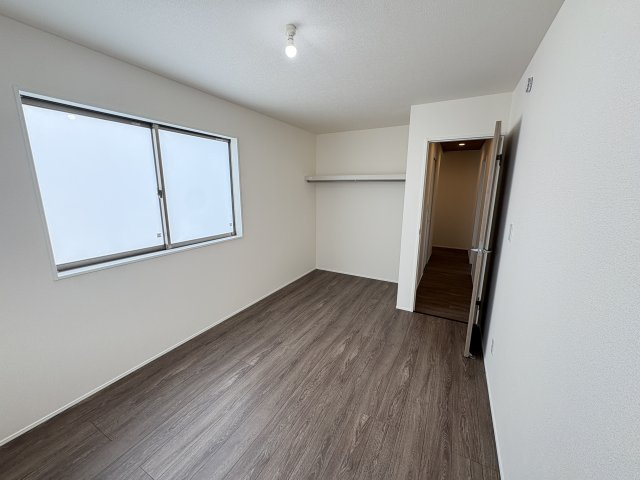 GL南城市玉城百名3期-2号棟　＼☆ご成約時 キャッシュバック☆／の洋室|明るい洋室です