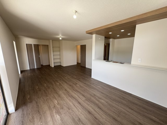 GL南城市玉城百名3期-2号棟　＼☆ご成約時 キャッシュバック☆／の居間・リビング|使いやすい居間です