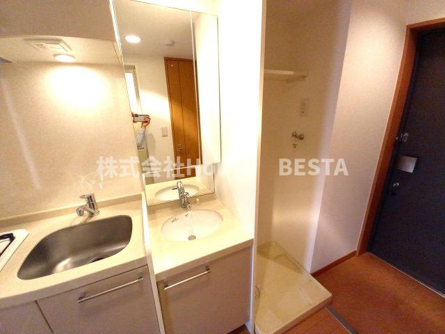 エステムコート神戸県庁前Ⅲフィエルテの独立洗面台